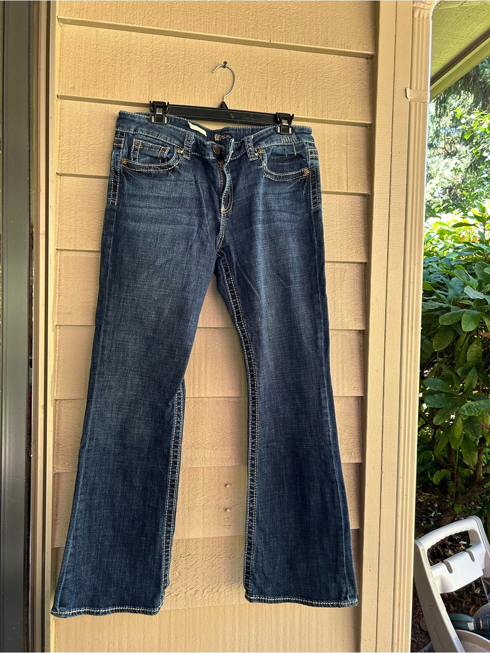 Kut from the Kloth  high rise bootcut shirt Jeans